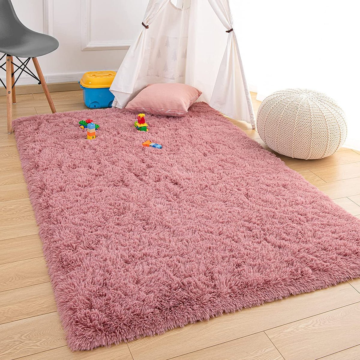 Rectangular Soft Pink Color Hand woven Plain California Premium Shaggy Carpets