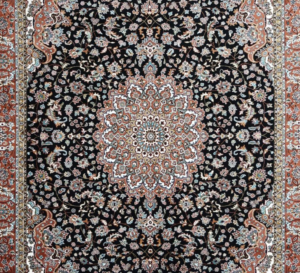 Medallion Pattern Persian Carpet & Rugs