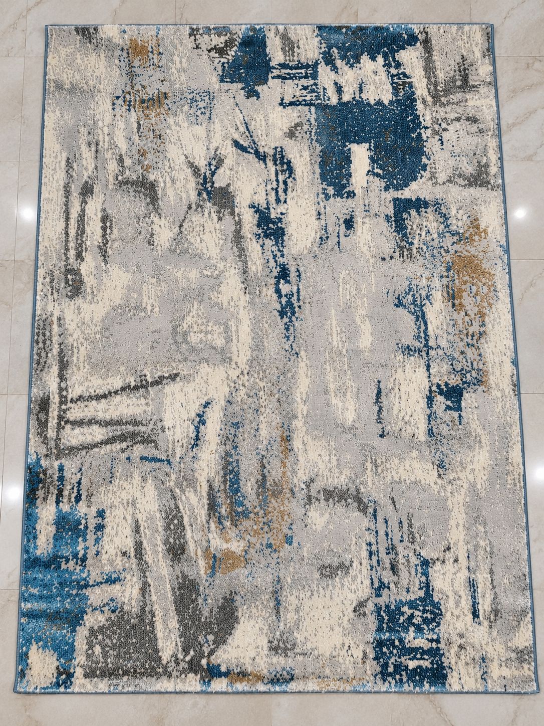 Floral Rug in a Cozy Modern Irani Carpets