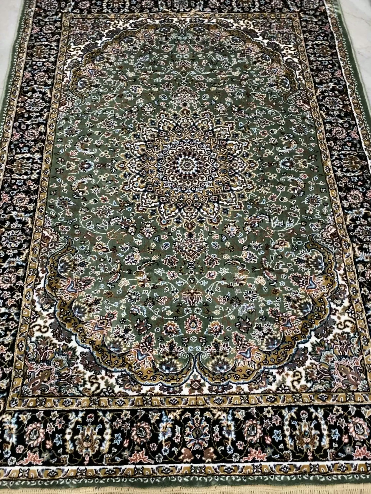 Grey Black Traditional Persian Carpet & Rugs