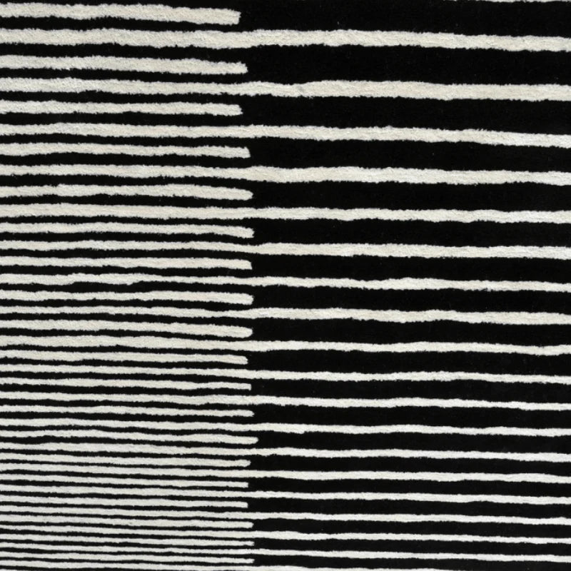 Zarina Round Black White Irregular Hand Tufted Carpet & Rug
